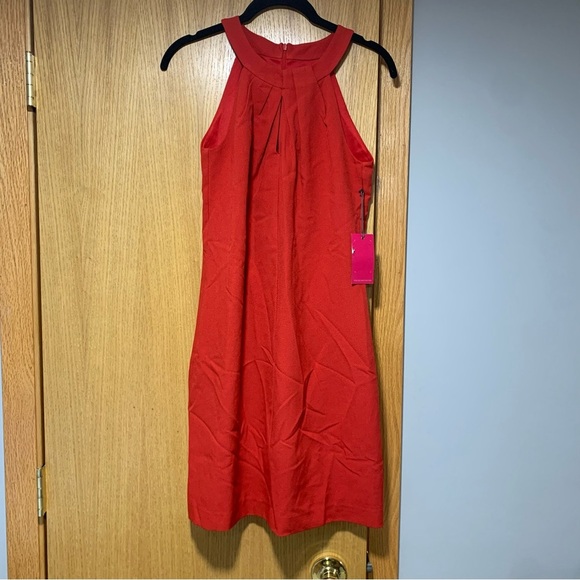 Vince Camuto Red Crepe Pleat Sheath Dress - Size 0 - Picture 1 of 7
